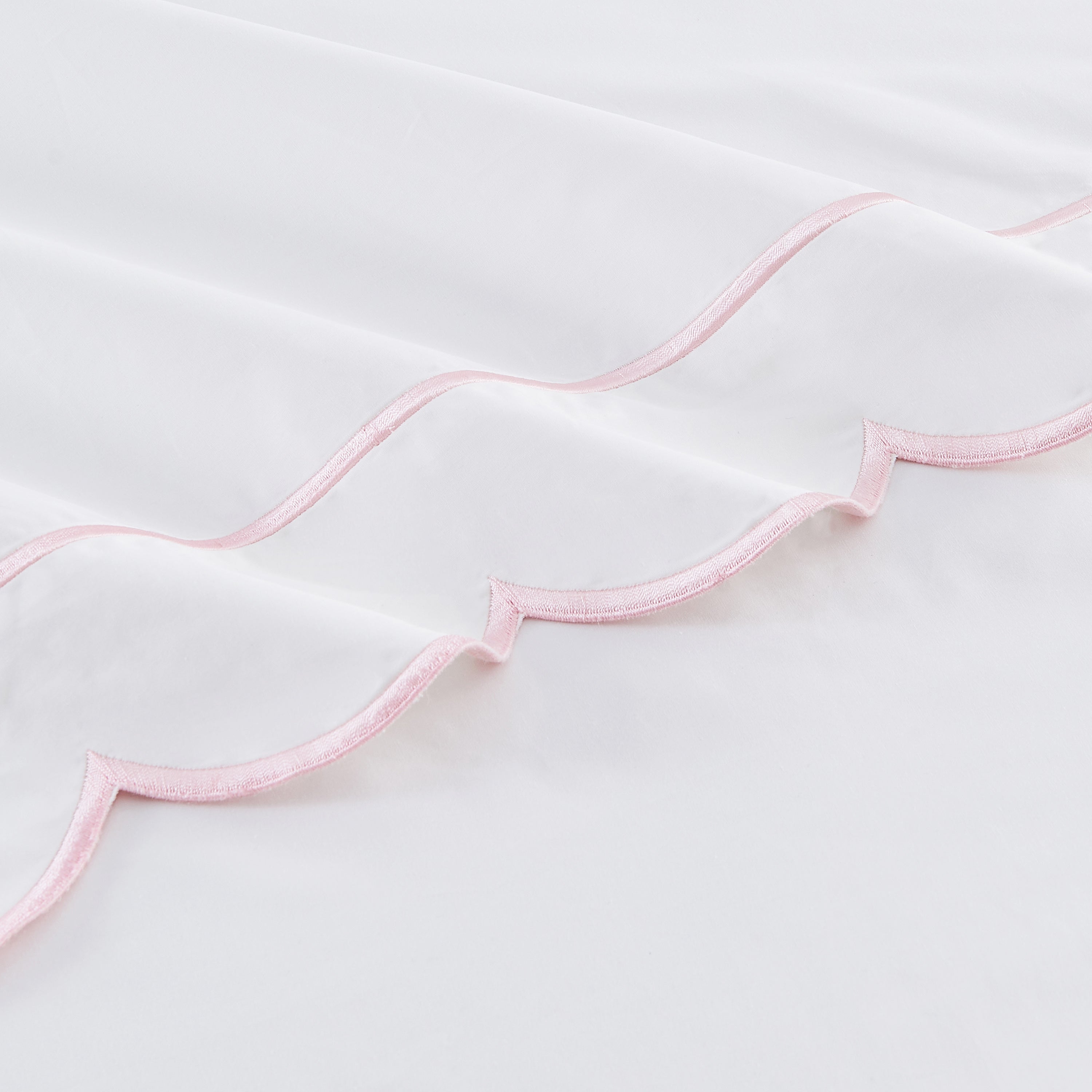 Coastal Scalloped Edge Embroidered 300TC Cotton Percale Sheet Set